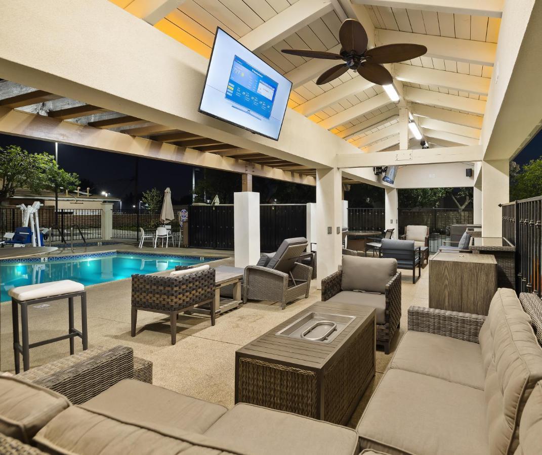 Hotel Huntington Duarte Екстериор снимка