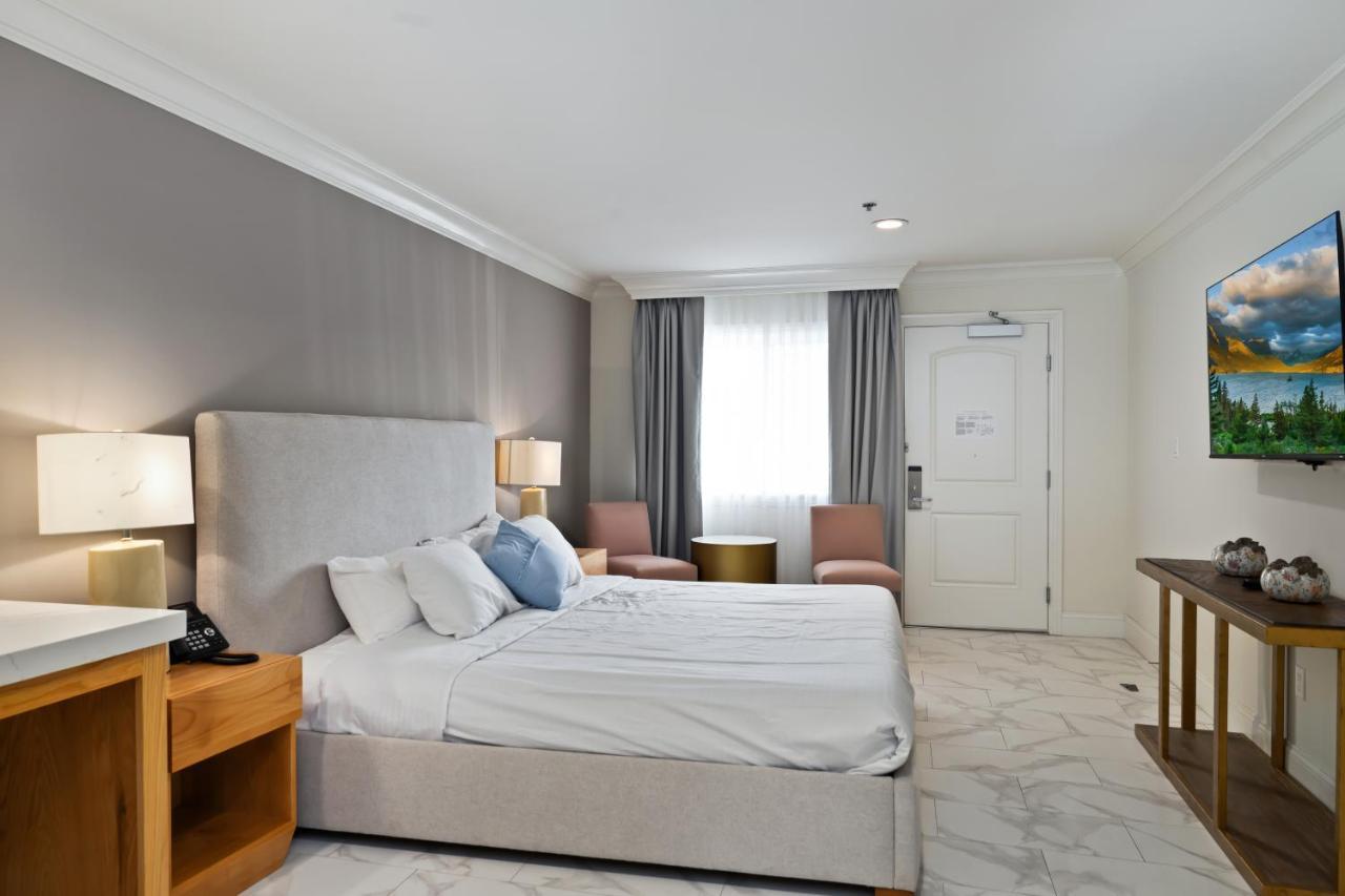 Hotel Huntington Duarte Екстериор снимка