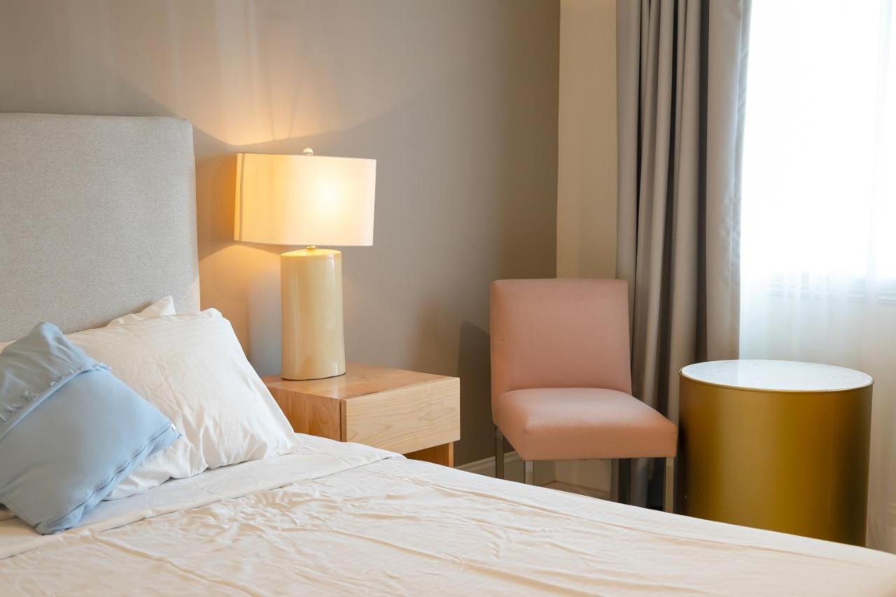Hotel Huntington Duarte Екстериор снимка