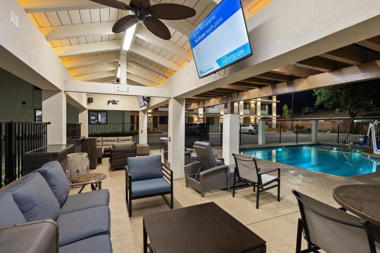 Hotel Huntington Duarte Екстериор снимка