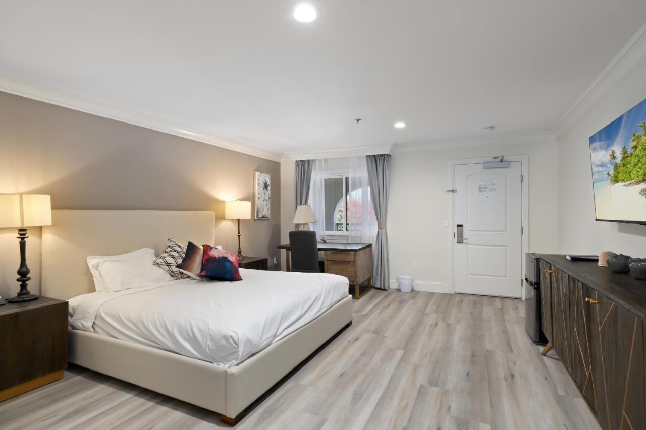 Hotel Huntington Duarte Екстериор снимка