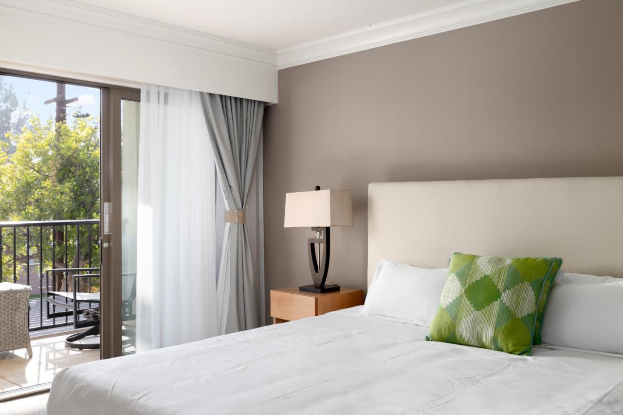 Hotel Huntington Duarte Екстериор снимка